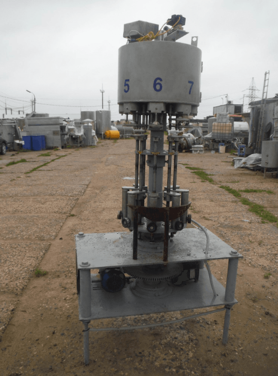 Полуавтомат розлива газированных напитков в ПЭТ