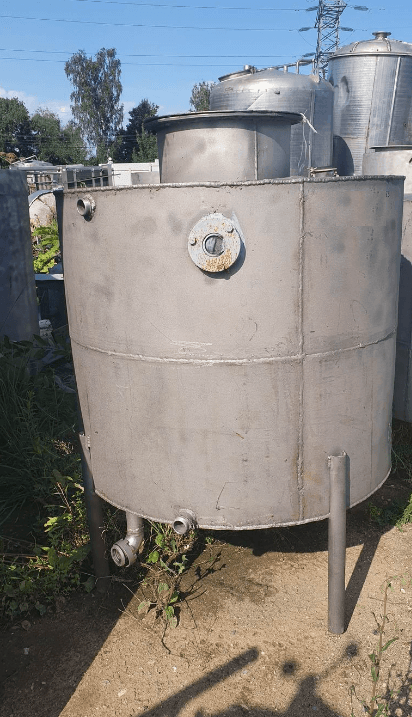 Емкость 0,75 куб.м. плоское дно е.673