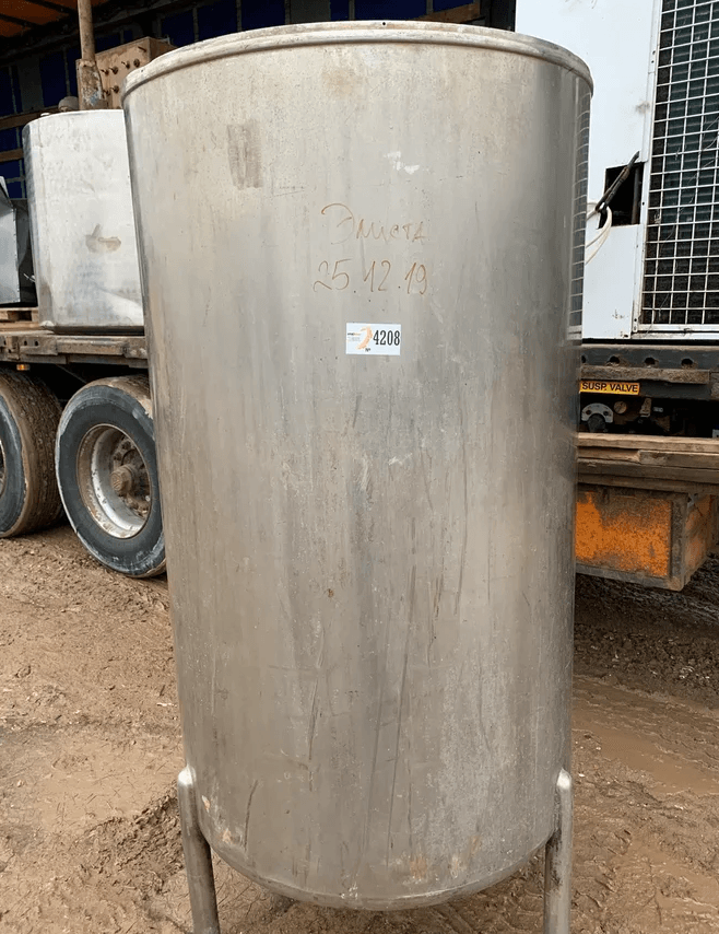 Емкость одностенка 1000л инв.4208