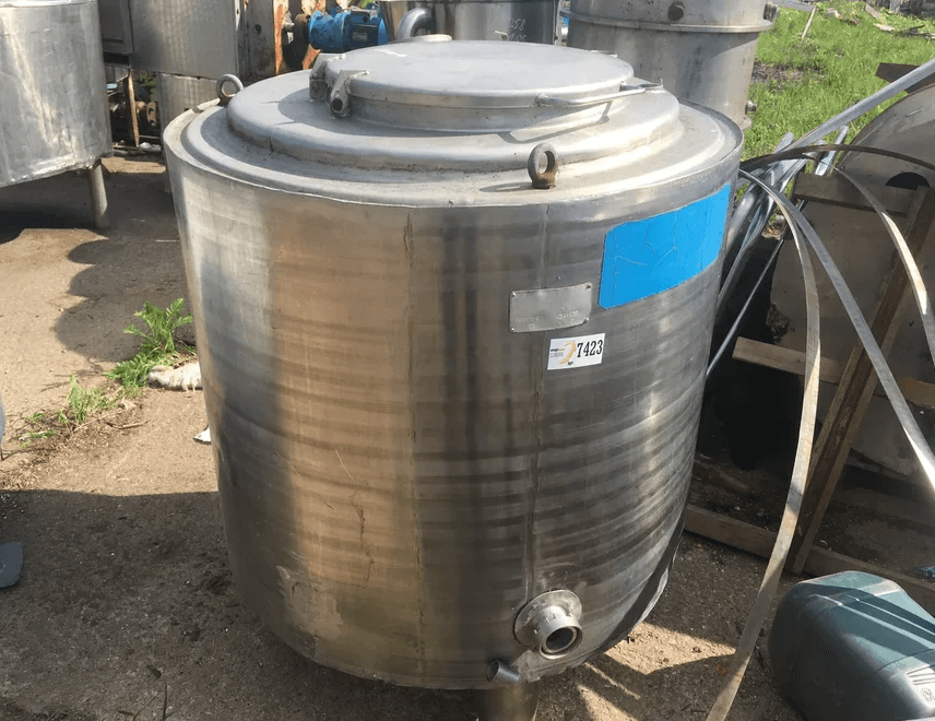 Емкость 300л инв.7423