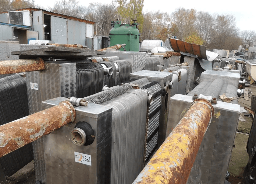 Теплообменник пластинчатый 10т, 4х секционный  инв.3621