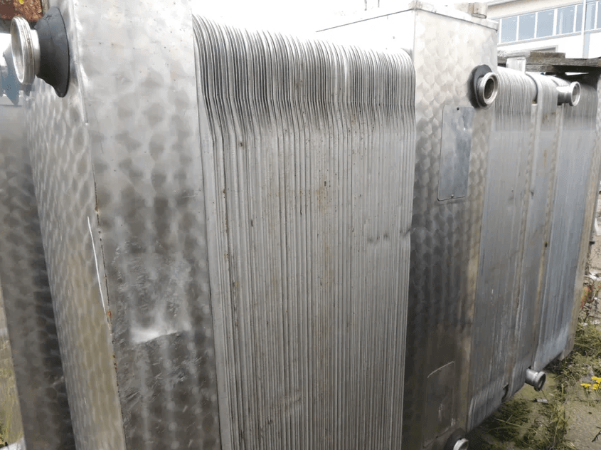 Теплообменник пластинчатый 10т. клеевой, 4 секции инв.3620