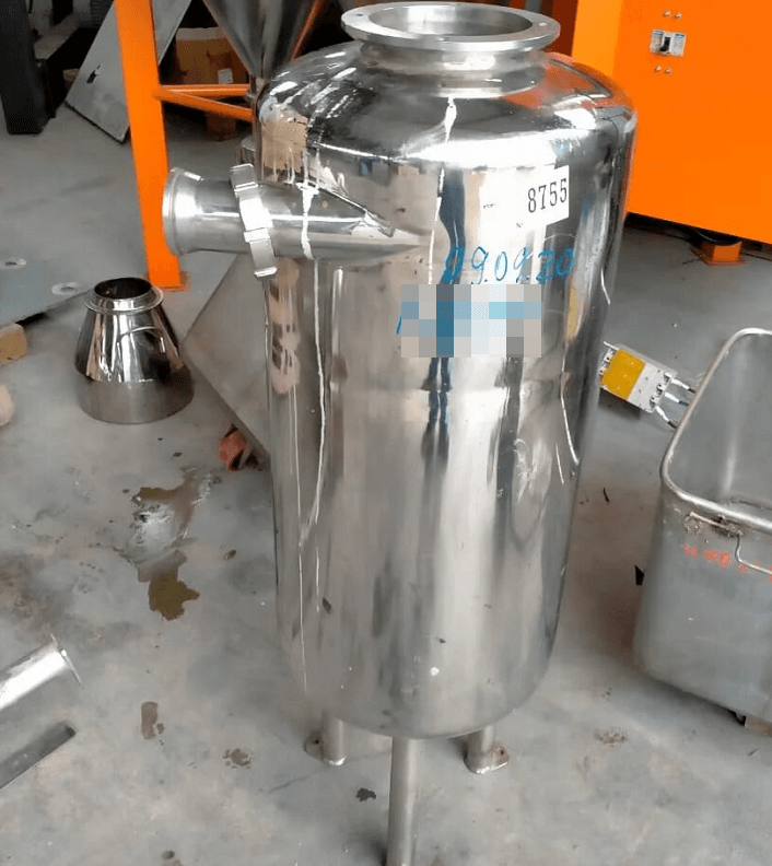 Емкость пеногасителя 0,1куб.м инв.8755