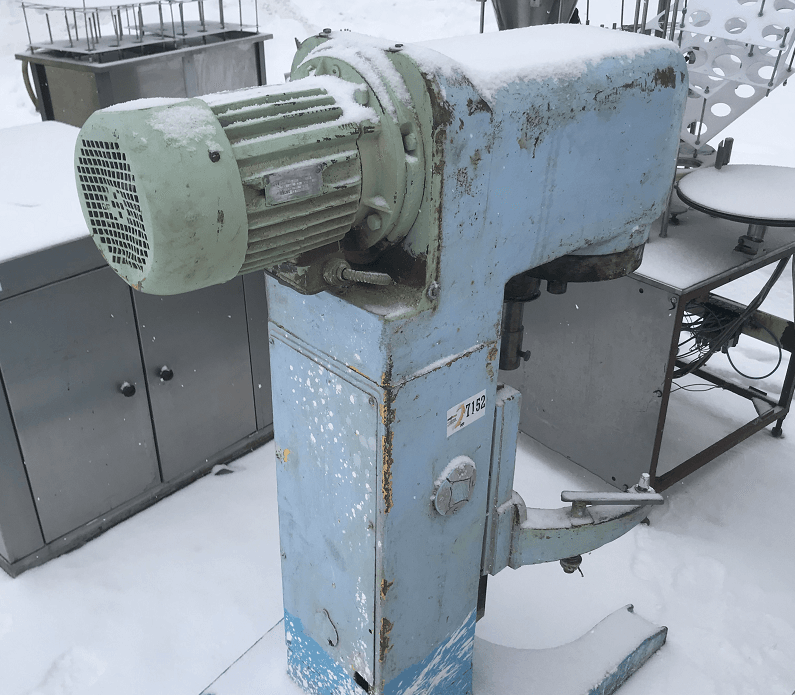 Миксер КВМ-60 с дежей объемом 60л инв.7152