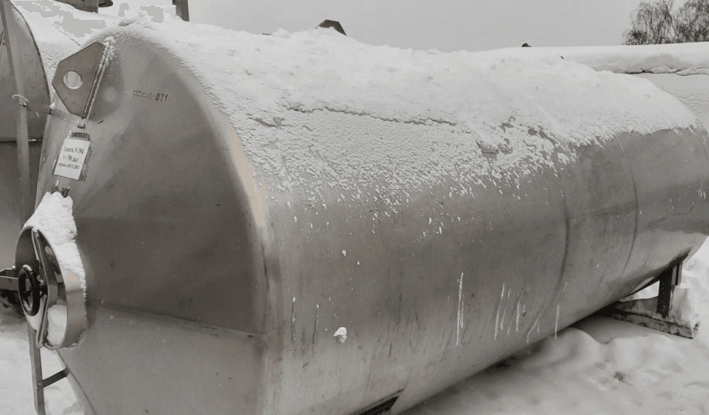 Емкости 7,9 куб.м.