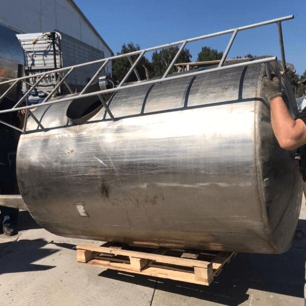 Емкость с лестницей 2,5м3 инв.9620