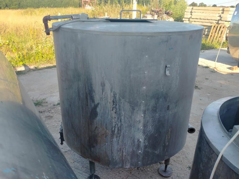 Емкость 1000л инв.9654