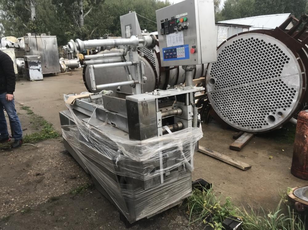 Горизонтальный упаковщик HOYER  инв.7638