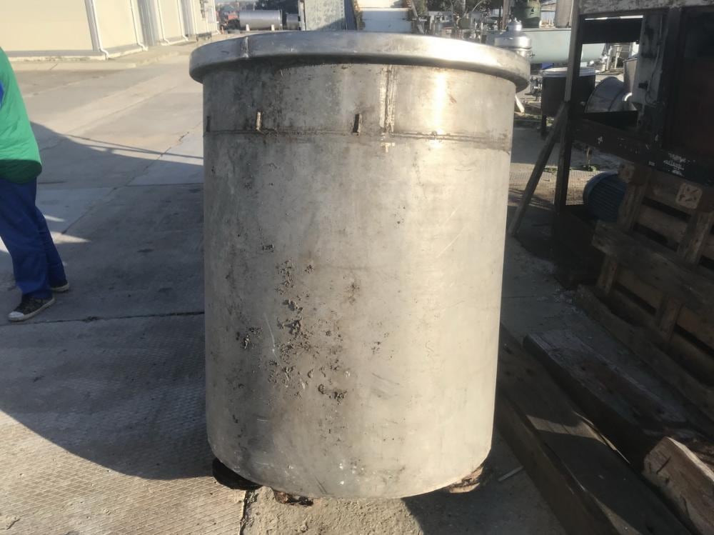 Емкость 800л. инв.7644