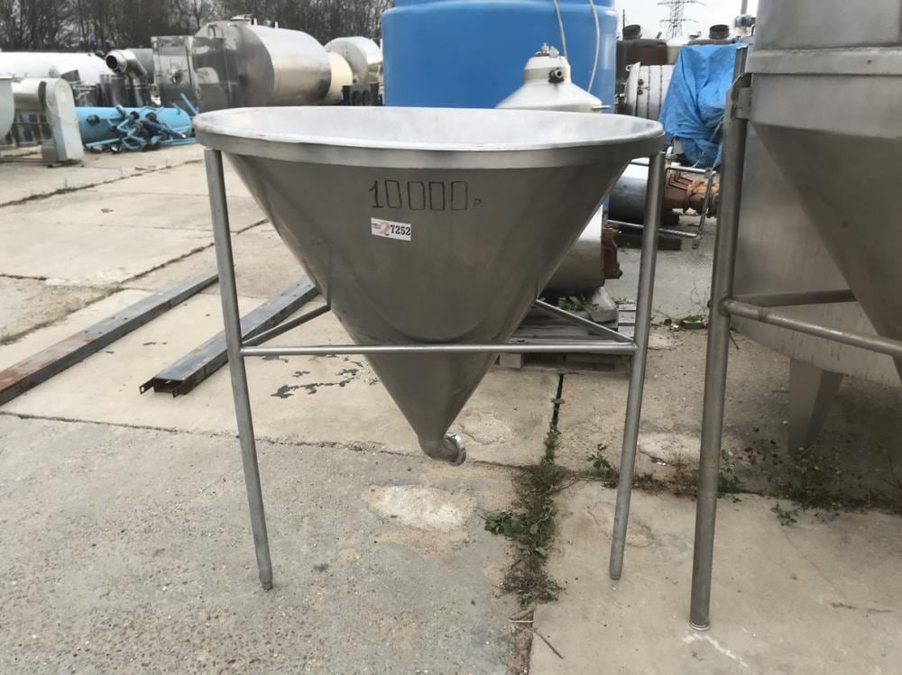 Емкость конус 400л инв.7252