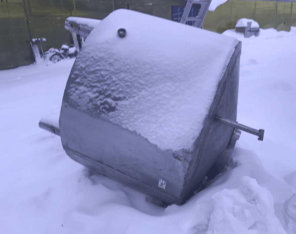 Емкость 1т с рубашкой инв.8054