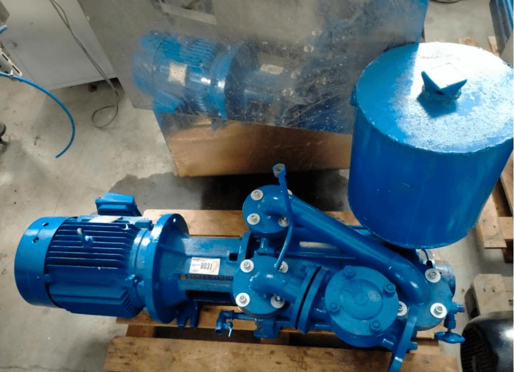 Насос вакуумный инв.8031