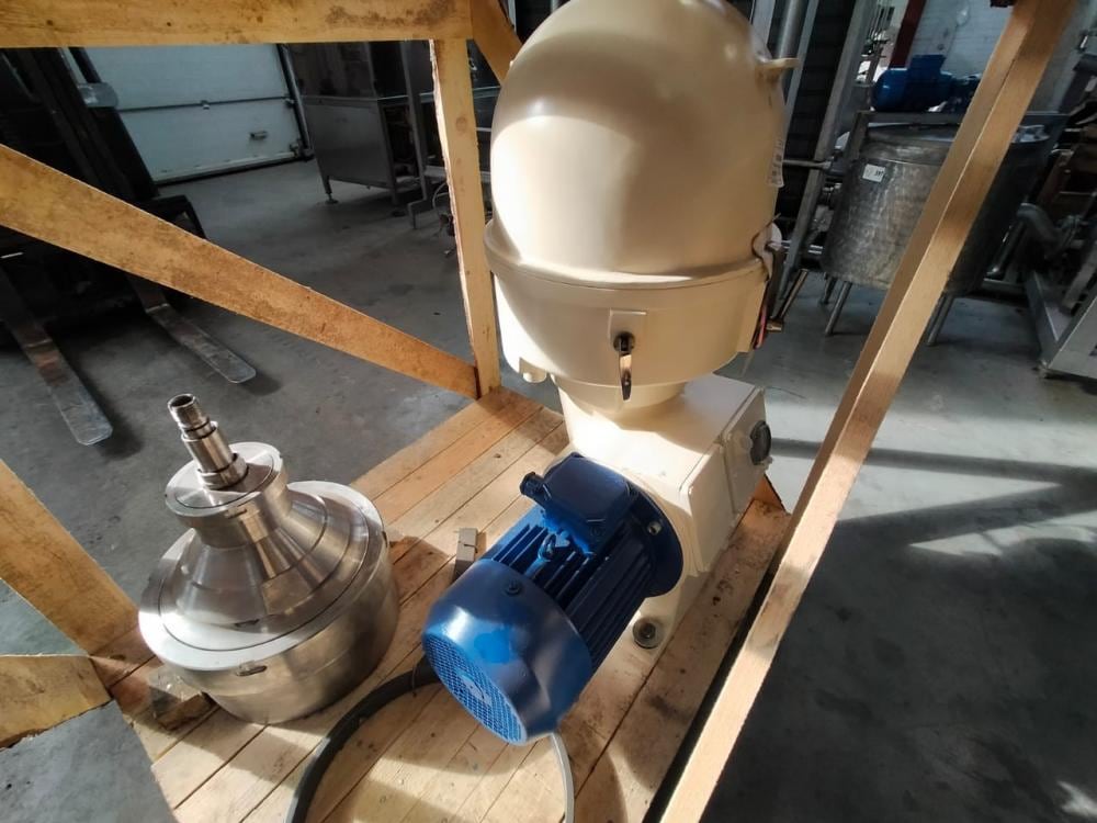 Сепаратор-сливкоотделитель Ж5-ОС2Т-3 ПЛАВА 5куб/час инв.9036