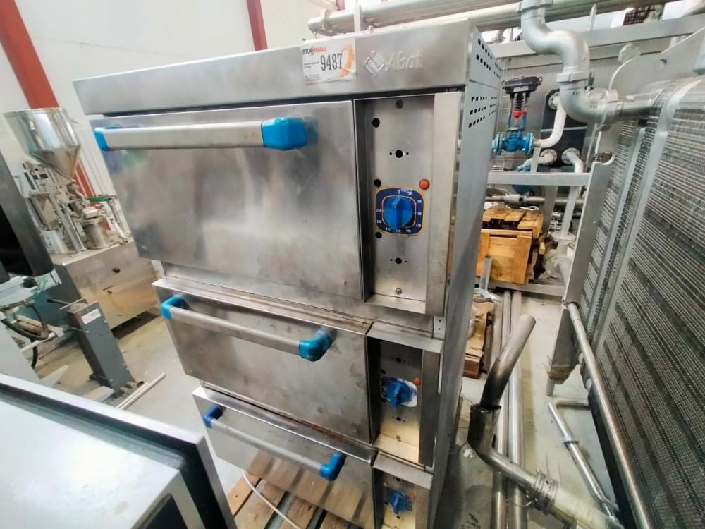 Шкаф жарочный ШЖЭ-3 инв.9487