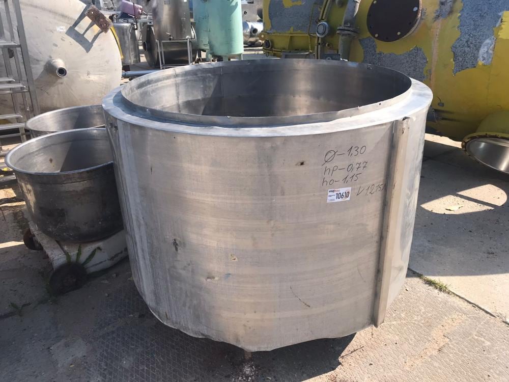 Емкость 1200л инв.10610