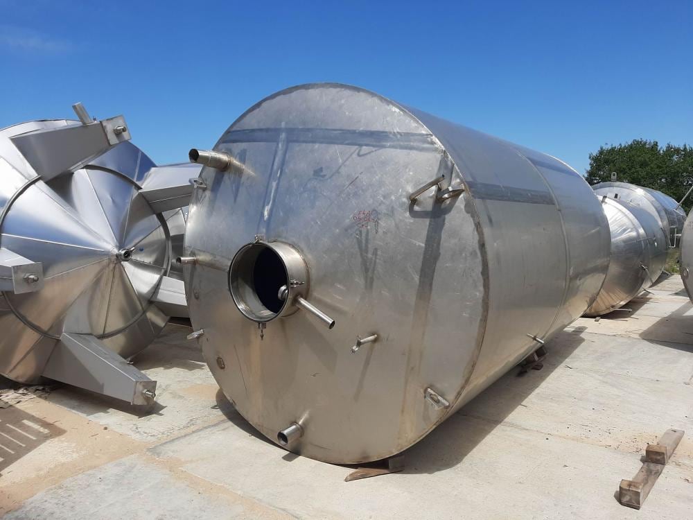 Емкость 12м3 нержавейка вертикальная е.1056