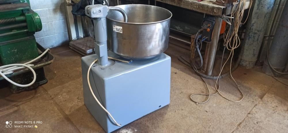 Тестомес с чашей 40л инв.10652