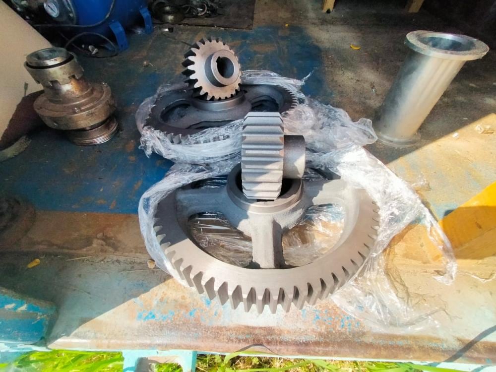Шестерни большая и малая комплект для УПТ