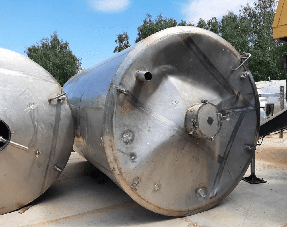 Емкость вертикальная 12 куб.м е.1035