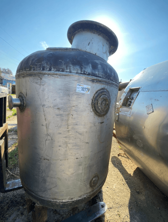 Емкость толстостенная 1000л инв.10779