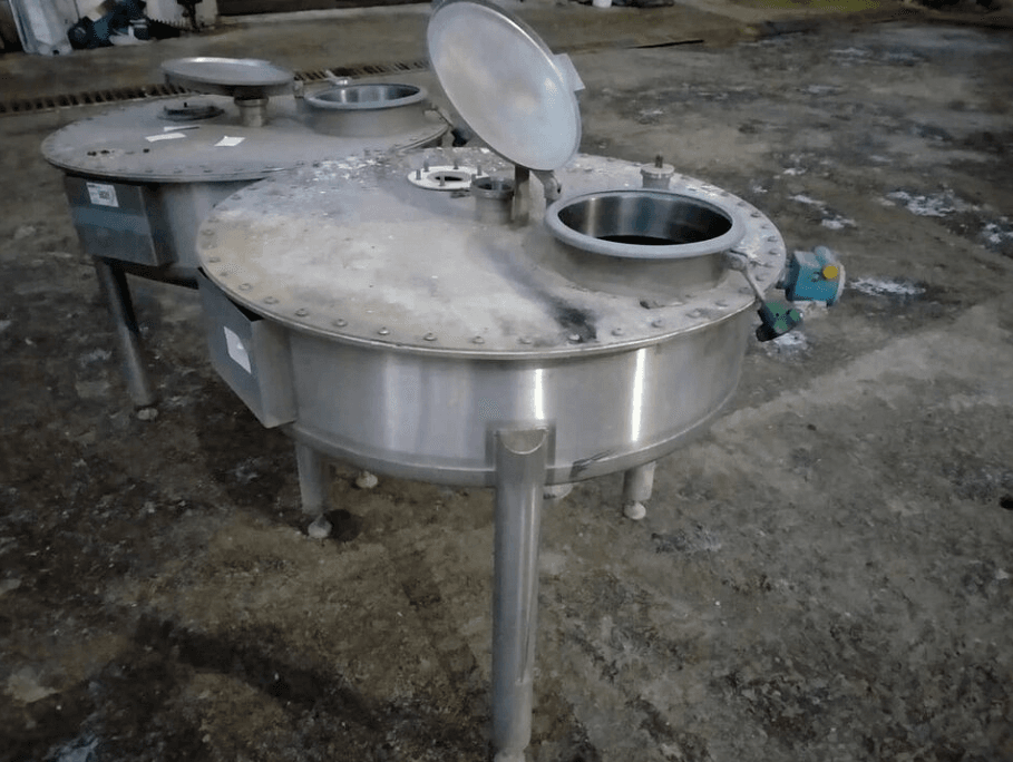 Емкость на ножках 250л инв.9819