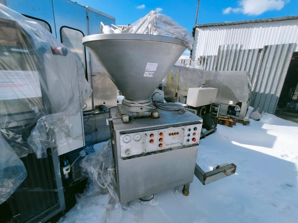 Шприц Handtmann VF300 с подъемником инв.8134