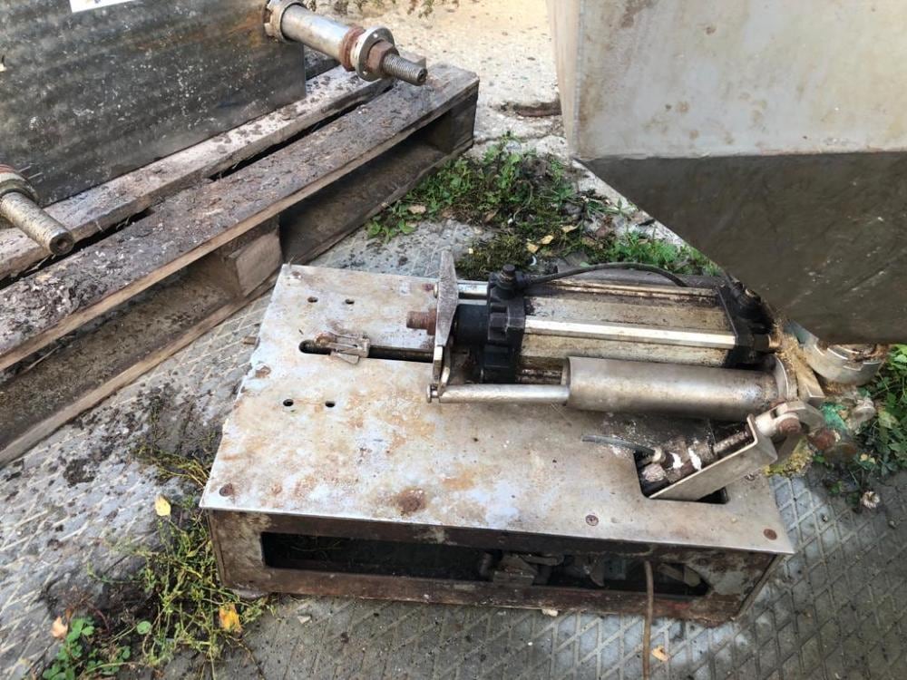 Дозатор жидких продуктов инв.8165