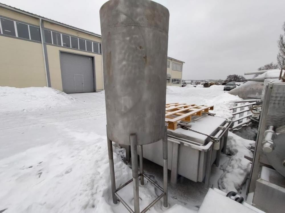 Емкость одностенка 350л инв.7418