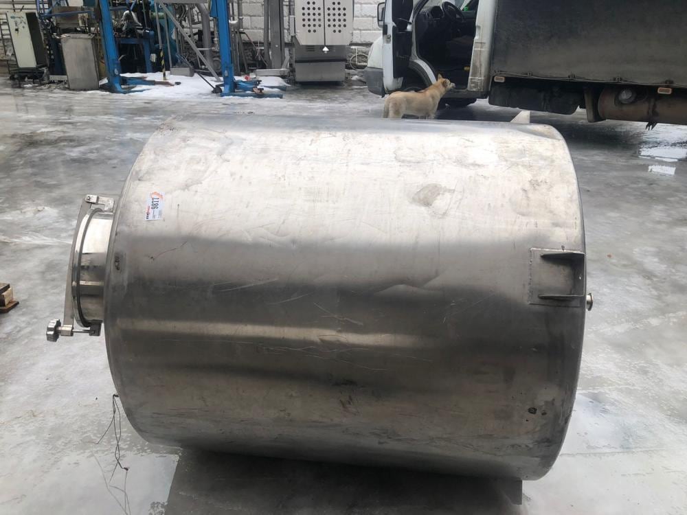 Емкость термос 1000л вертикальная инв.9877