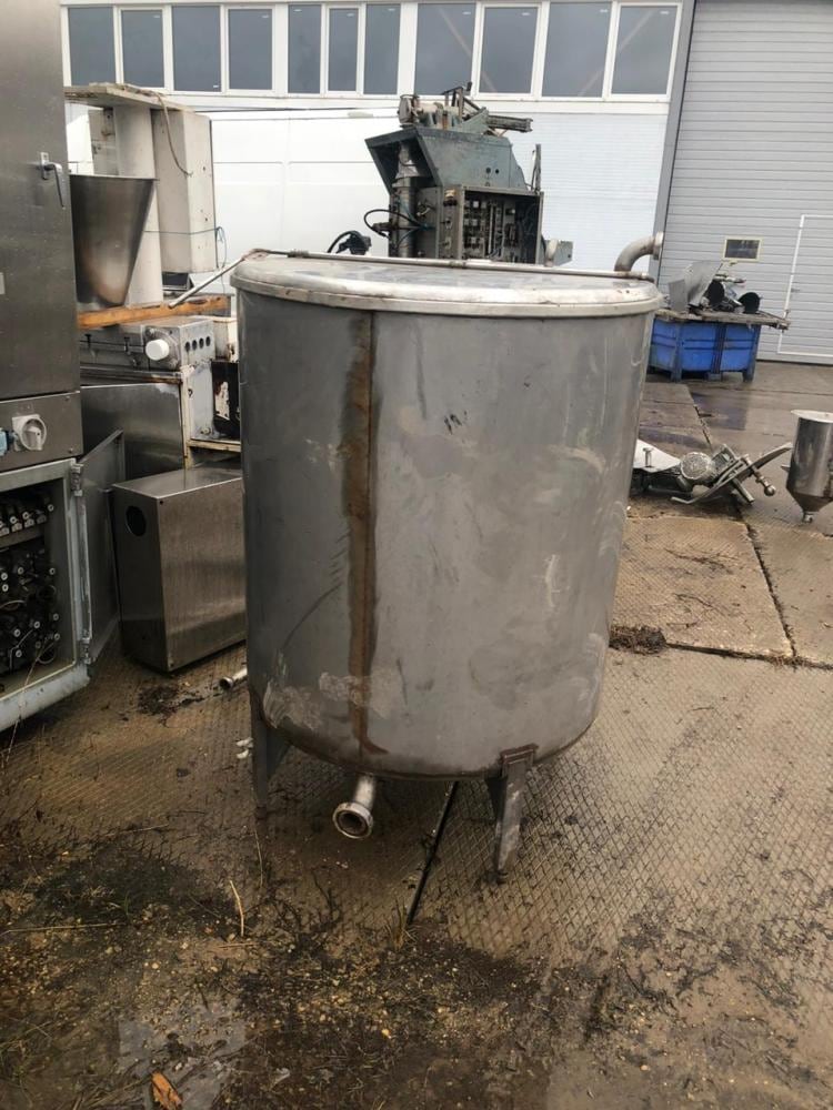 Емкость 660л одностенка инв.9886