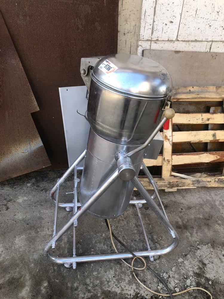 Куттер 25л инв.9786