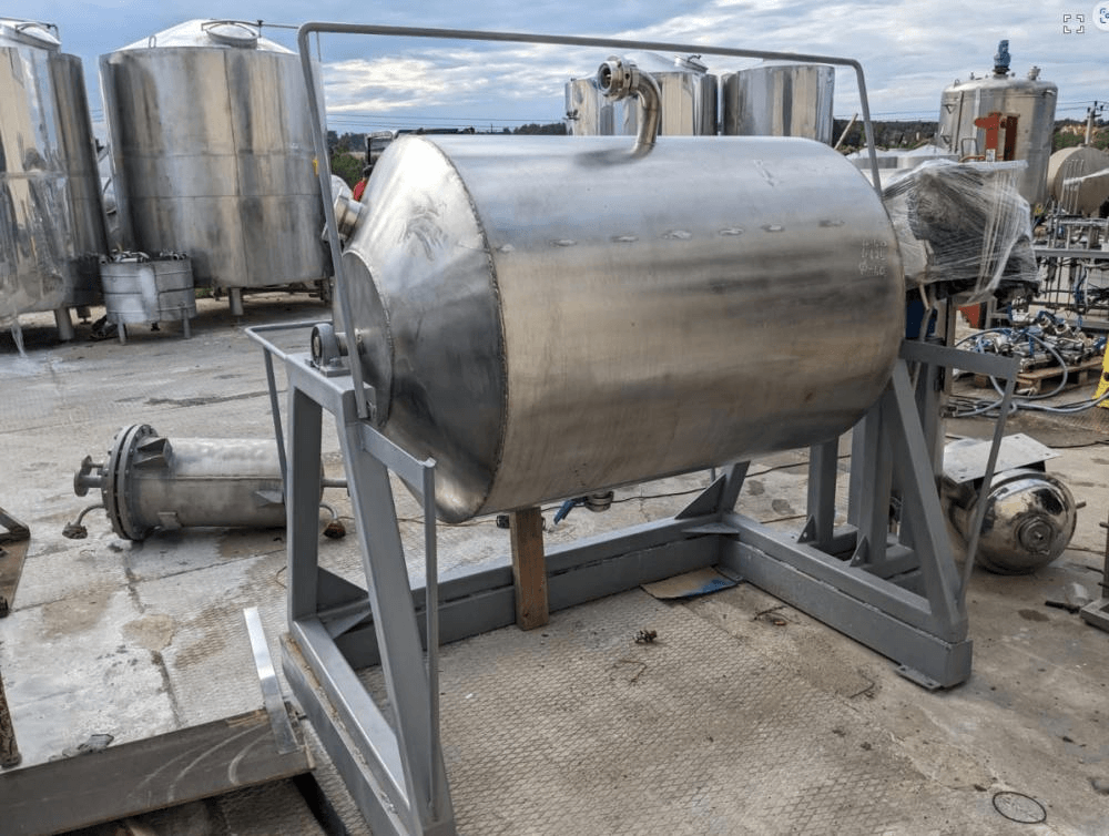 Маслобойка, объем 1000 литров е.2595