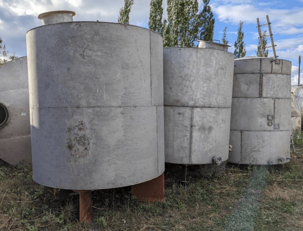 Емкость 6 куб одностенная 2,7 общ высота