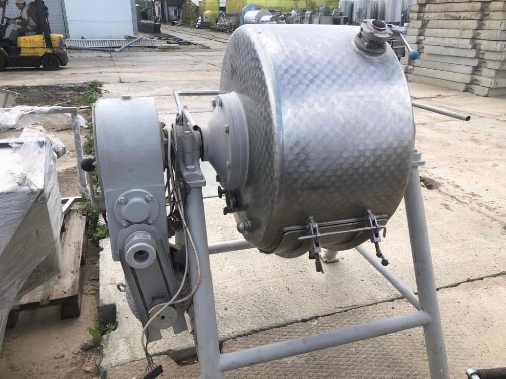 Маслобойка 300 л инв.9588