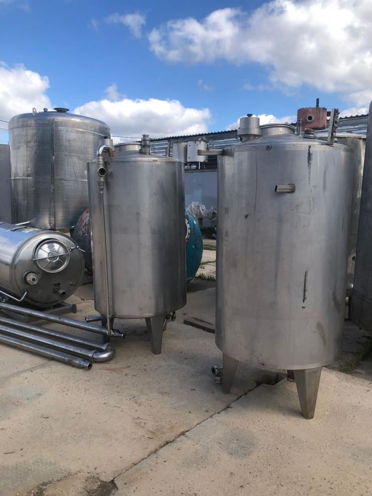 Сип-мойка 4 емкости по 1 т инв.9529