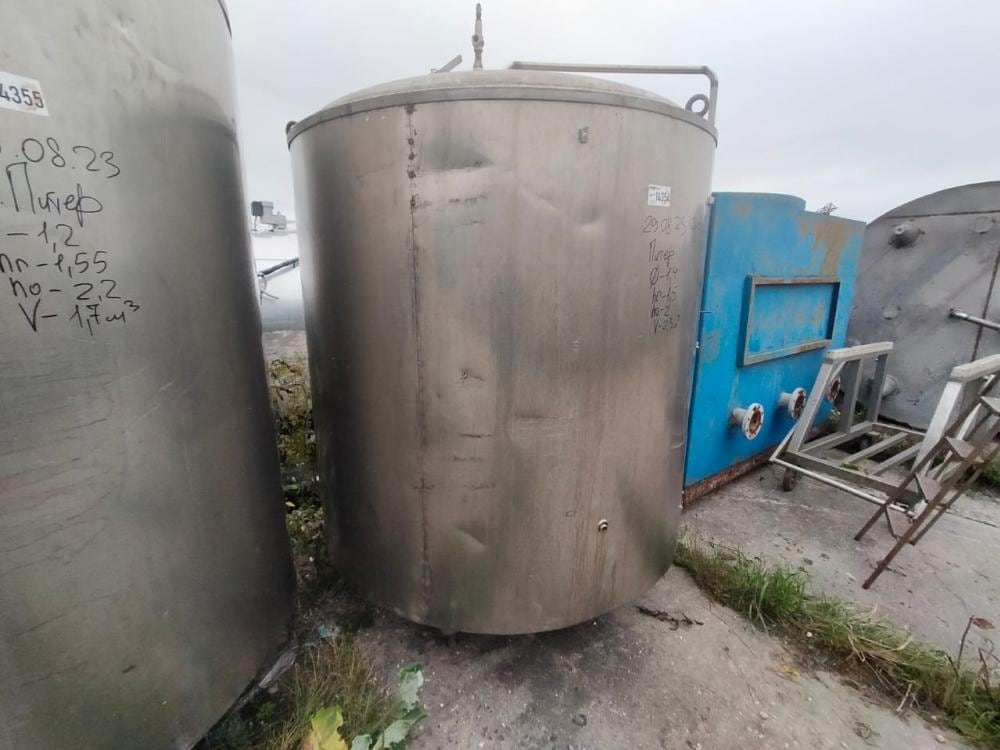 Ёмкость с рубашкой дутая 2,3м3  инв.14354