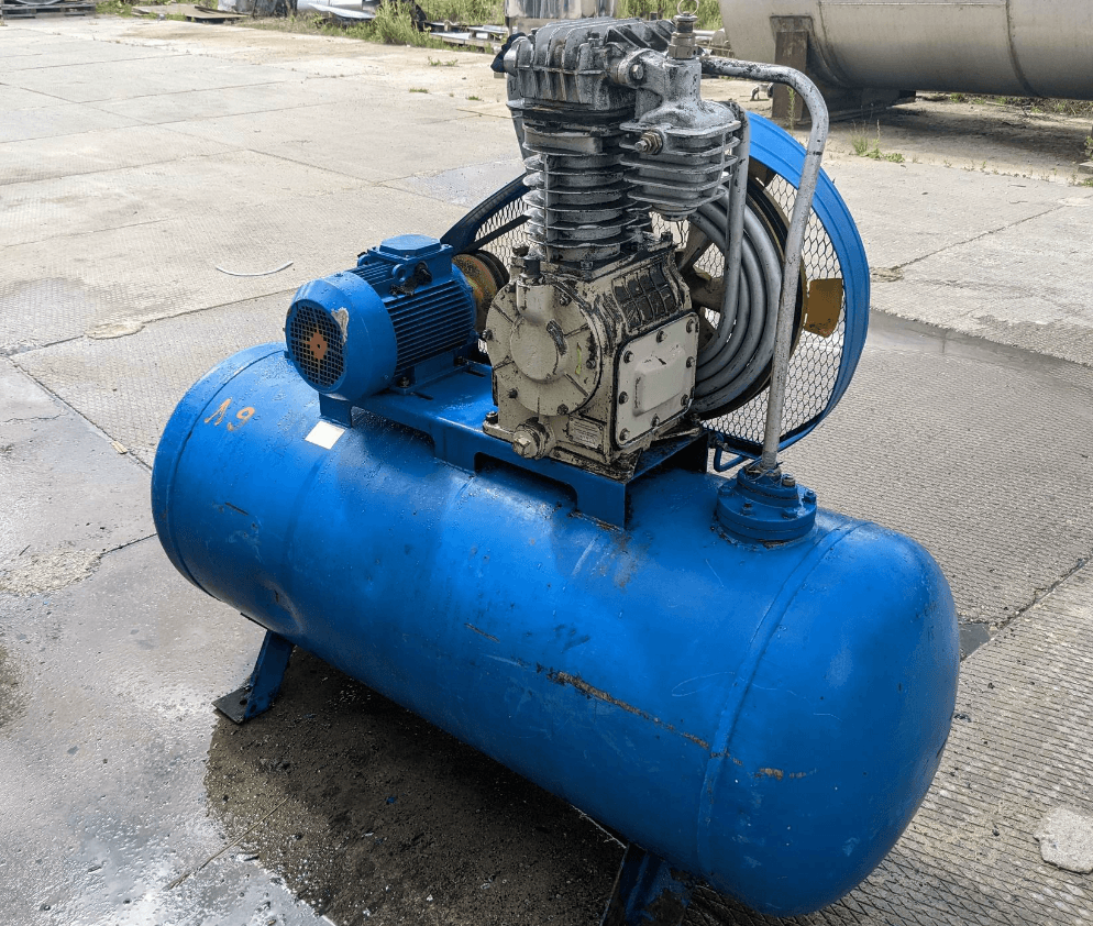 Компрессор поршневой К22, е.2028