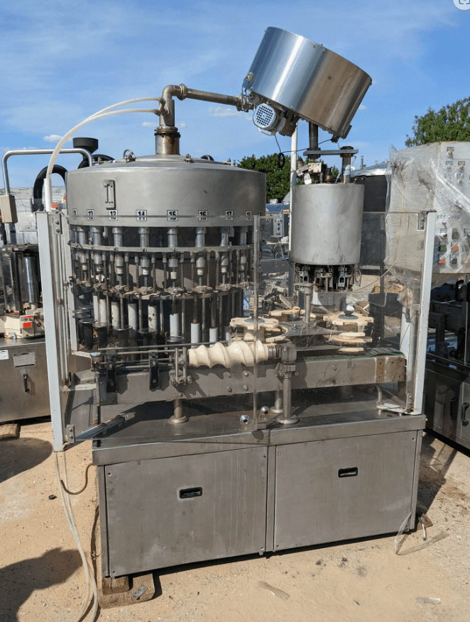 Моноблок розливо-укупорочный Ленпродмаш