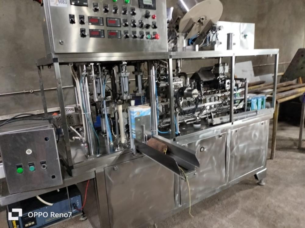 Фасовочный автомат УФАС-1200 Clean, пюр-пак с пробкой инв.6083