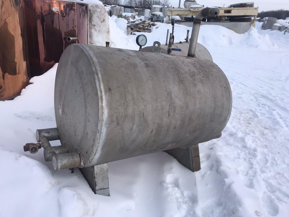 Емкость горизонтальная 1000л инв.10219