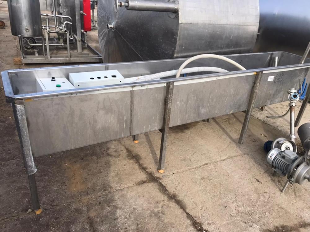 Ванна прямоугольная 700л инв.11445