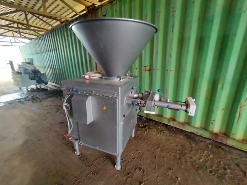 Шприц вакуумный с перекрутчиком Компо Опти 2000-01 инв.11586