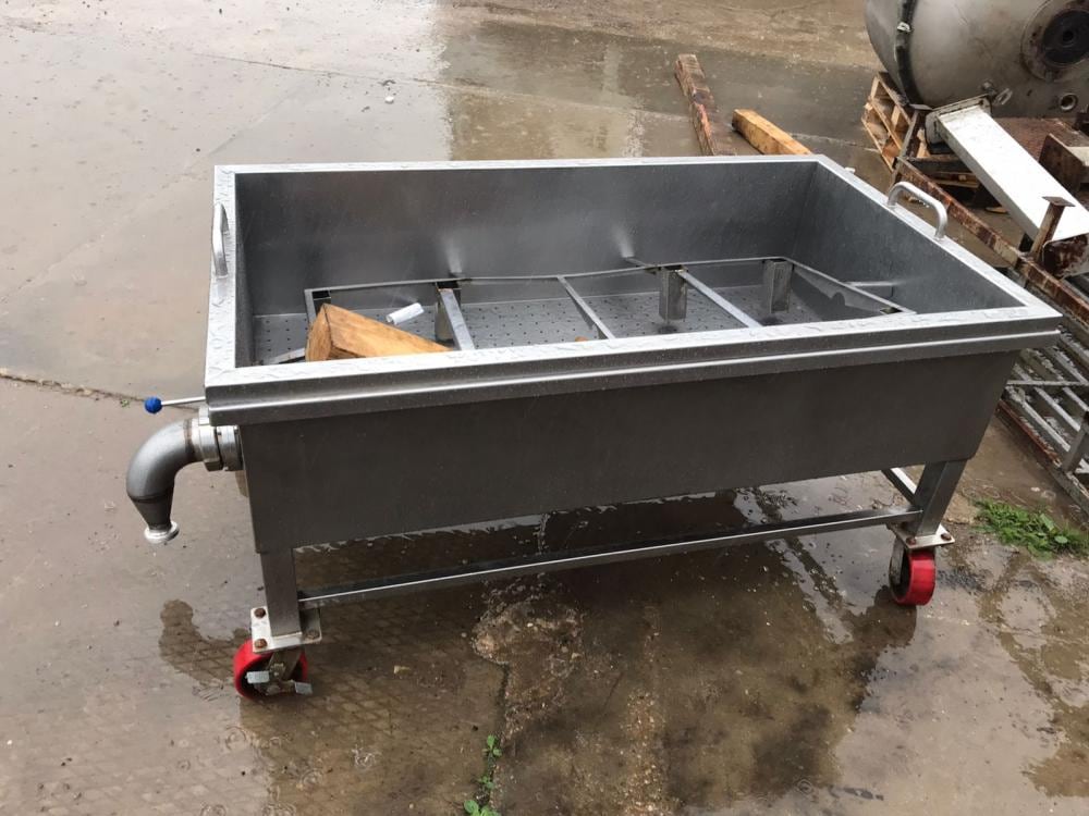 Ванна 300л на колёсах инв.11492