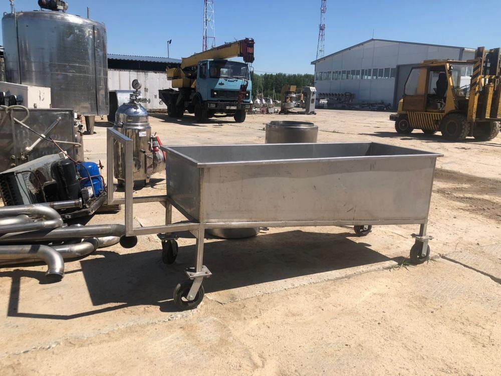 Ванна 300л творожная на колесиках инв.11566