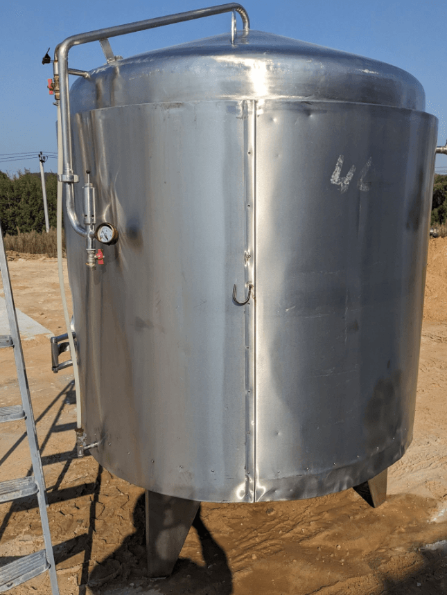 Емкости 2,1 куб.м. с рубашкой и термоизоляцией