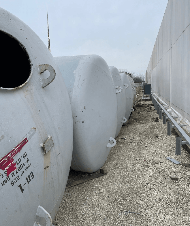 Емкости 10 куб.м эмалированные, горизонтальные е.2976