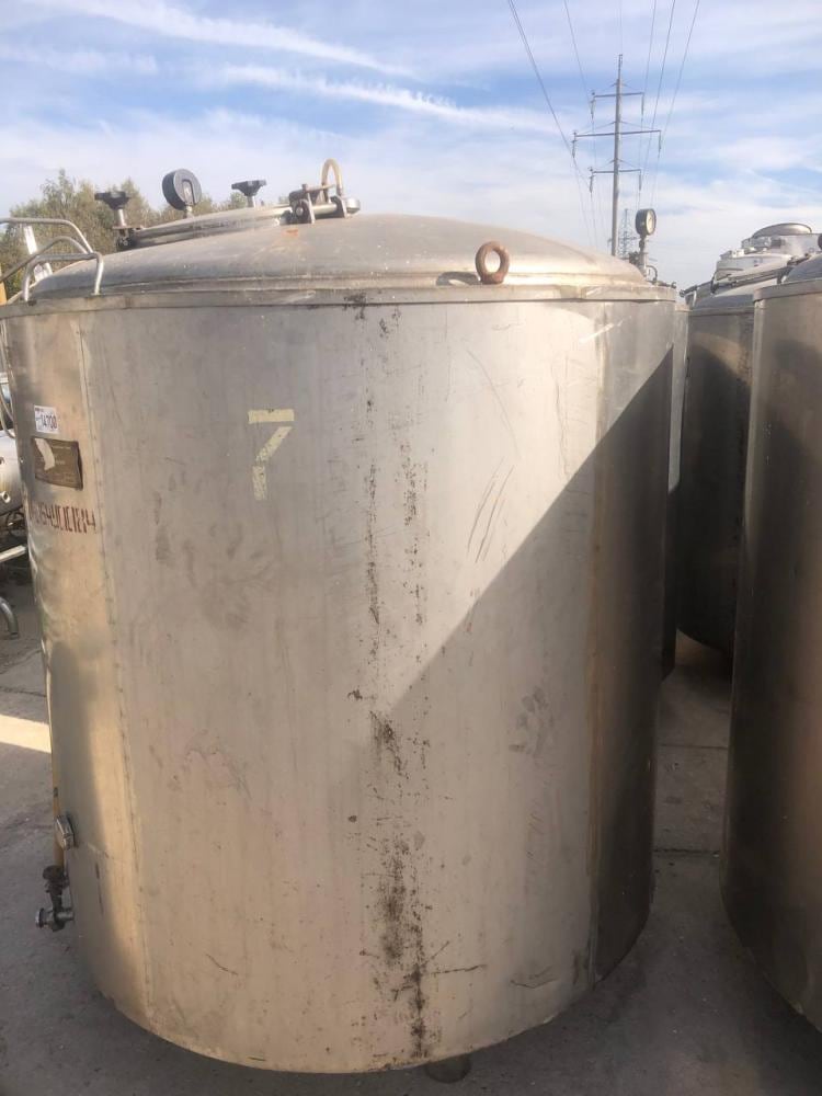 Емкости 2100л (аппарат дображивания) инв.14656