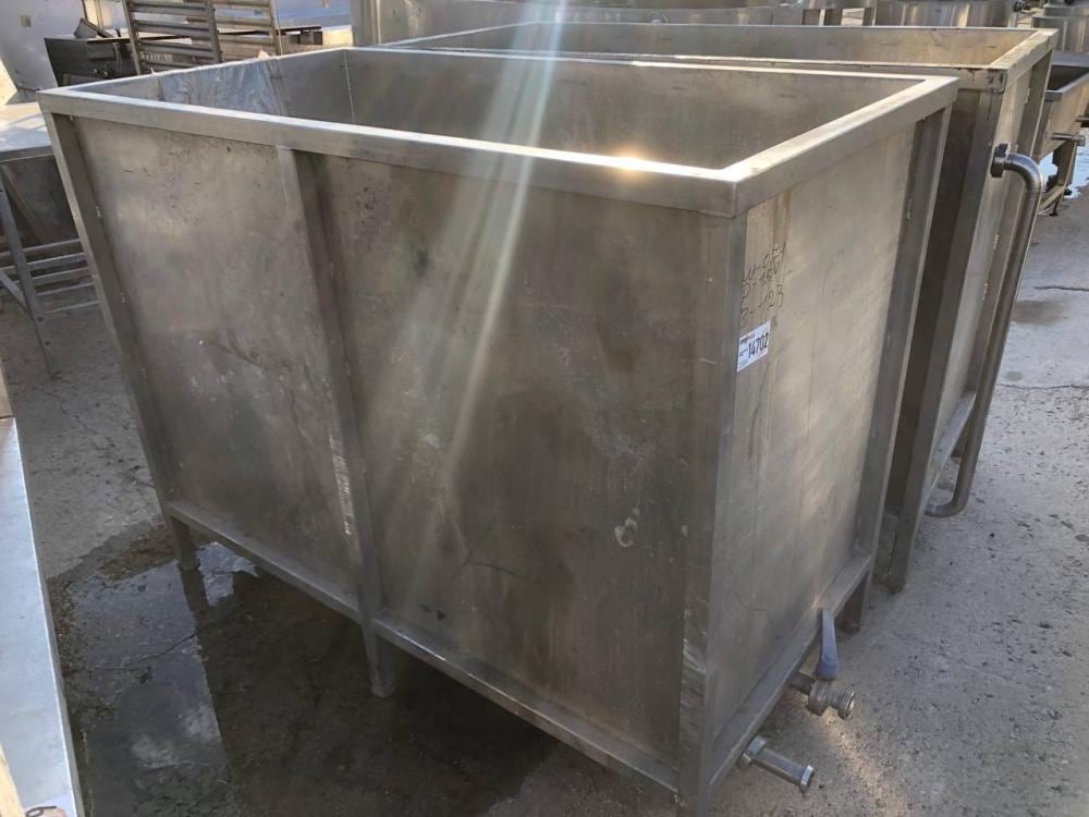 Бак прямоугольный 1300л инв.14702