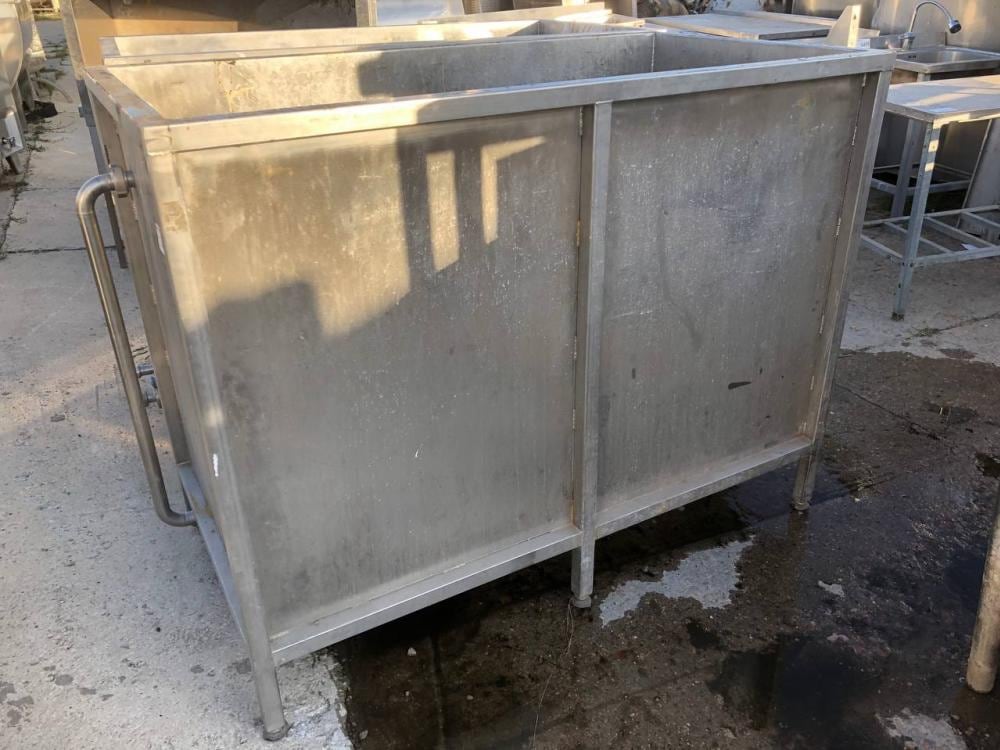 Бак прямоугольный 1300л инв.14703