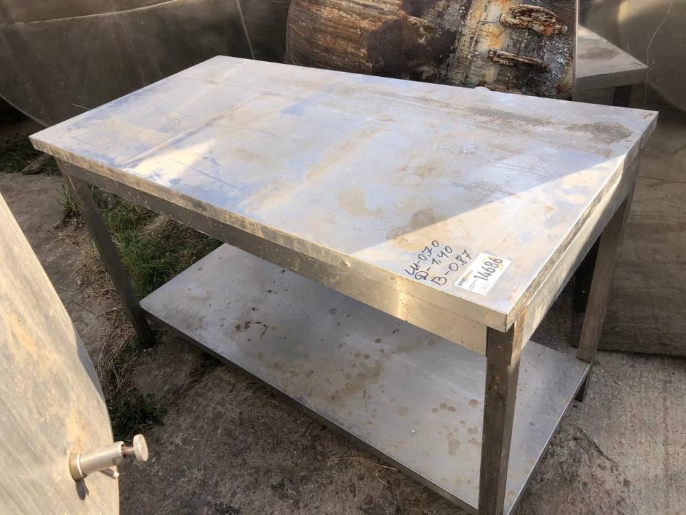 Стол, длина 1,4м  инв.14686